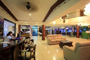 Lobby o reception area sa Wild Orchid Resort