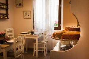 Jedlo v ubytovaní bed & breakfast alebo blízkom okolí