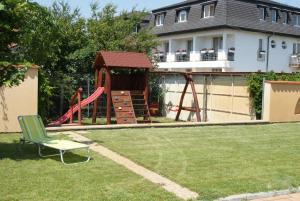 Herní místnost nebo prostor pro děti v ubytování Mara Apartman