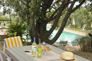Bazén v ubytování Agriturismo Renai e Monte II nebo v jeho okolí