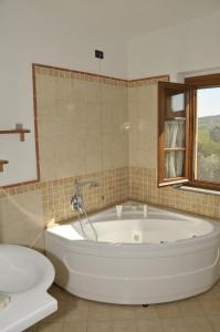 Koupelna v ubytování Agriturismo Renai e Monte II