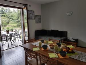 Jídlo v aparthotelu nebo okolí