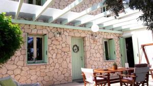 Φωτογραφία από το άλμπουμ του My Little House - Family House with Private Terrace στην Αγία Μαρίνα Αίγινας