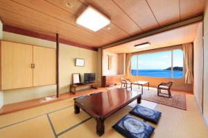 Foto da galeria de Hirado Kaijyo Hotel em Hirado
