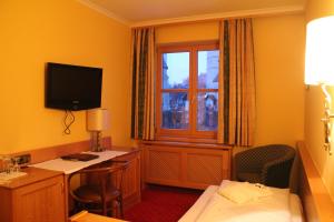 Sjónvarps- og/eða afþreyingartæki á Hotel Tiefenbrunner
