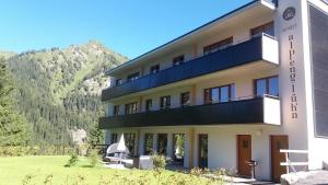 Nespecifikovaný výhled na hory nebo výhled na hory při pohledu z apartmánu