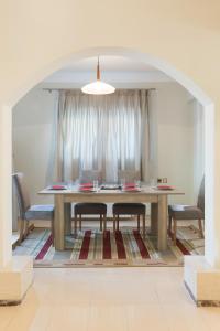 Posezení v ubytování GM Villa Kallithies Village