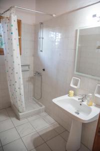 Ένα μπάνιο στο Demetra +16 φωτογραφίες