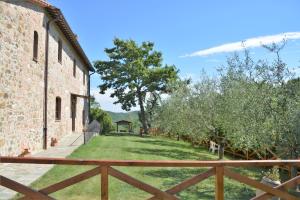 A garden outside Agriturismo La Provenca