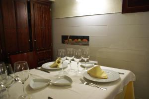 Comida en o cerca de este hotel