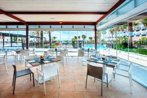Bazén v ubytovaní Barceló Cabo de Gata alebo v jeho blízkosti