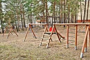 De kinderspeelruimte van Ośrodek Wczasowy Bursztyn