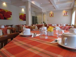Εστιατόριο ή άλλο μέρος για φαγητό στο Hotel Comercio
