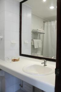 Koupelna v ubytování Hotel Alcala del Rio