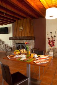 Ein Restaurant oder anderes Speiselokal in der Unterkunft Hotel-Apartamento Rural Atxurra 