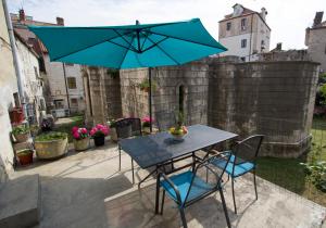 Budova, v ktorej sa apartmán nachádza