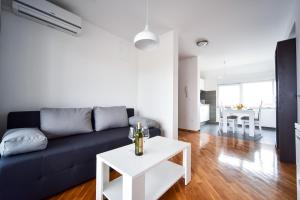 Ein Sitzbereich in der Unterkunft Apartments Dream