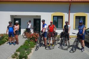 Jízda na kole v ubytování Lednicko-valtický apartmán nebo okolí