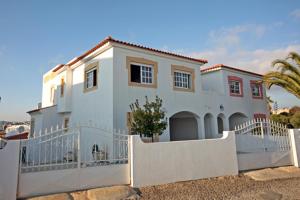 Hoone, kus puhkemaja asub