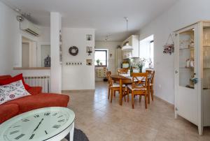Gallery image of Apartments Mia in Malinska