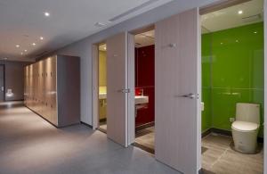Bilik mandi di Orange Hotel - Wenhua, Chiayi
