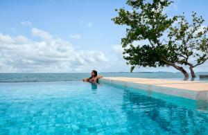 Swimming pool sa o malapit sa Independence Hotel Resort & Spa