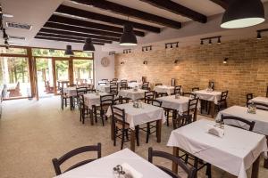 Reštaurácia alebo iné gastronomické zariadenie v ubytovaní B&B Villa Angy