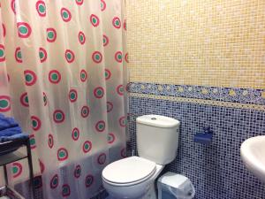 Kúpeľňa v ubytovaní Apartamentos Doñana + 12 fotografií