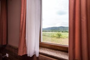 Výhľad na hory alebo výhľad na hory priamo z of the bed and breakfast
