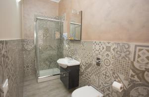 Ένα μπάνιο στο B&B Palermo Sole & Cultura +36 φωτογραφίες