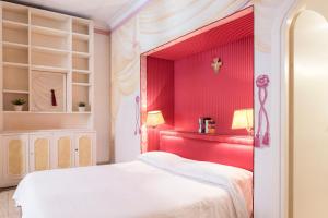 Posteľ alebo postele v izbe v ubytovaní Piazza Colonna Apartment - Charme Holidays