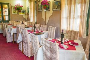 Restavracija oz. druge možnosti za prehrano v nastanitvi Apartmani Restoran Durmitor