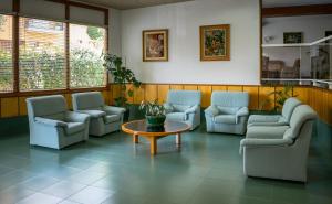 Posezení v ubytování Hotel Port-Bo