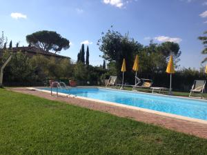 Piscina di villa San Fabiano with heated pool o nelle vicinanze