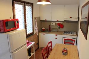 Kuhinja oz. manjša kuhinja v nastanitvi Casa "La Valle dei Segni"