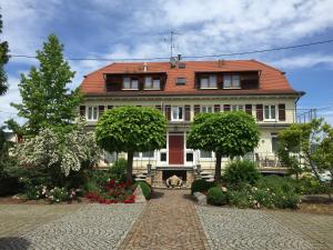 Κήπος έξω από το Ferienresidenz Seegarten Andrea - Seezugang und Schwimmbad