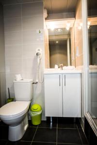 ห้องน้ำของ All Suites Besançon
