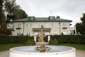 Afbeelding uit fotogalerij van The Belvedere Inn & Restaurant in Saugatuck