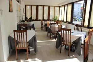 A restaurant or other place to eat at Albergo Ristorante Bismantova