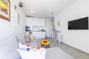 Kuchyň nebo kuchyňský kout v ubytování FM Apartments