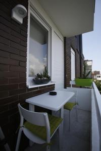 Balkón nebo terasa v ubytování Studio-Apartment VAL - Luxury massage chair - Private SPA- Hot Tub, Infrared Sauna, , Parking with video surveillance, Entry with PIN 0 - 24h, FREE CANCELLATION 24 hours before Check In, Premium pillows and mattress