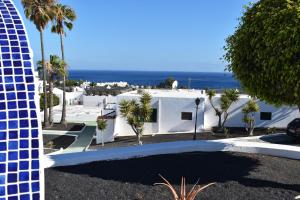 O vedere generală la mare sau o vedere la mare
luată din acest apartament