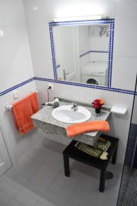 O baie la Puerto del Carmen center - New Apartment by the pool and private parking