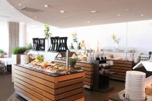 Comida no hotel ou em algum lugar perto