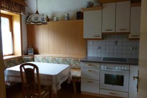 Kuchyňa alebo kuchynka v ubytovaní Haus Hönegger + 10 fotografií