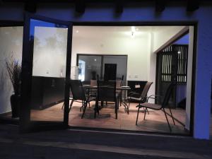 Gallery image of Ile Du Lac Self Catering in Hartbeespoort
