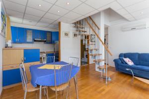 Kuchyňa alebo kuchynka v ubytovaní Apartment Nikatoni