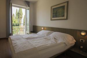 Foto dalla galleria di Hotel Al Caval a Torri del Benaco