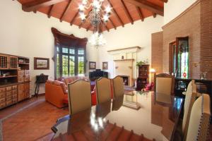 Kuchyň nebo kuchyňský kout v ubytování Villa 'Los Balcones' - Villa Superior en Priego de Córdoba