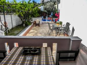 Patio alebo iná vonkajšia časť ubytovania Aggelos Studios